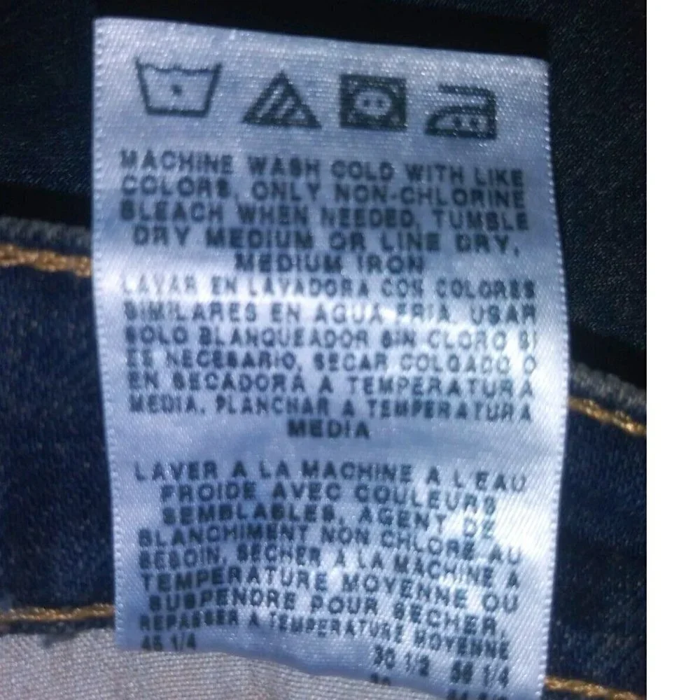 Magellan Outdoors Men's Jeans 42x26 Cotton straight blue thick denim dark wash